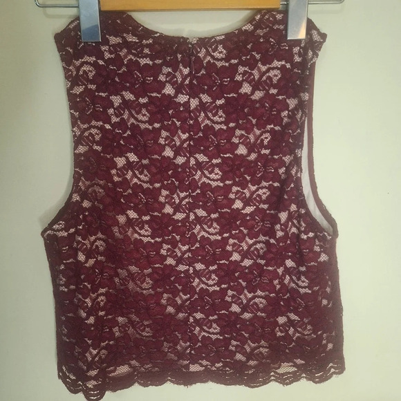 ARITZIA Babaton Koen lace overlay top SZ 0 - Picture 4 of 8